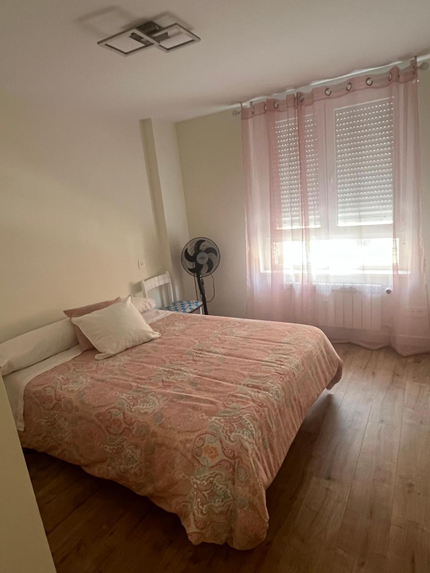 Apartamento Vacacional Burgos Bagian luar foto